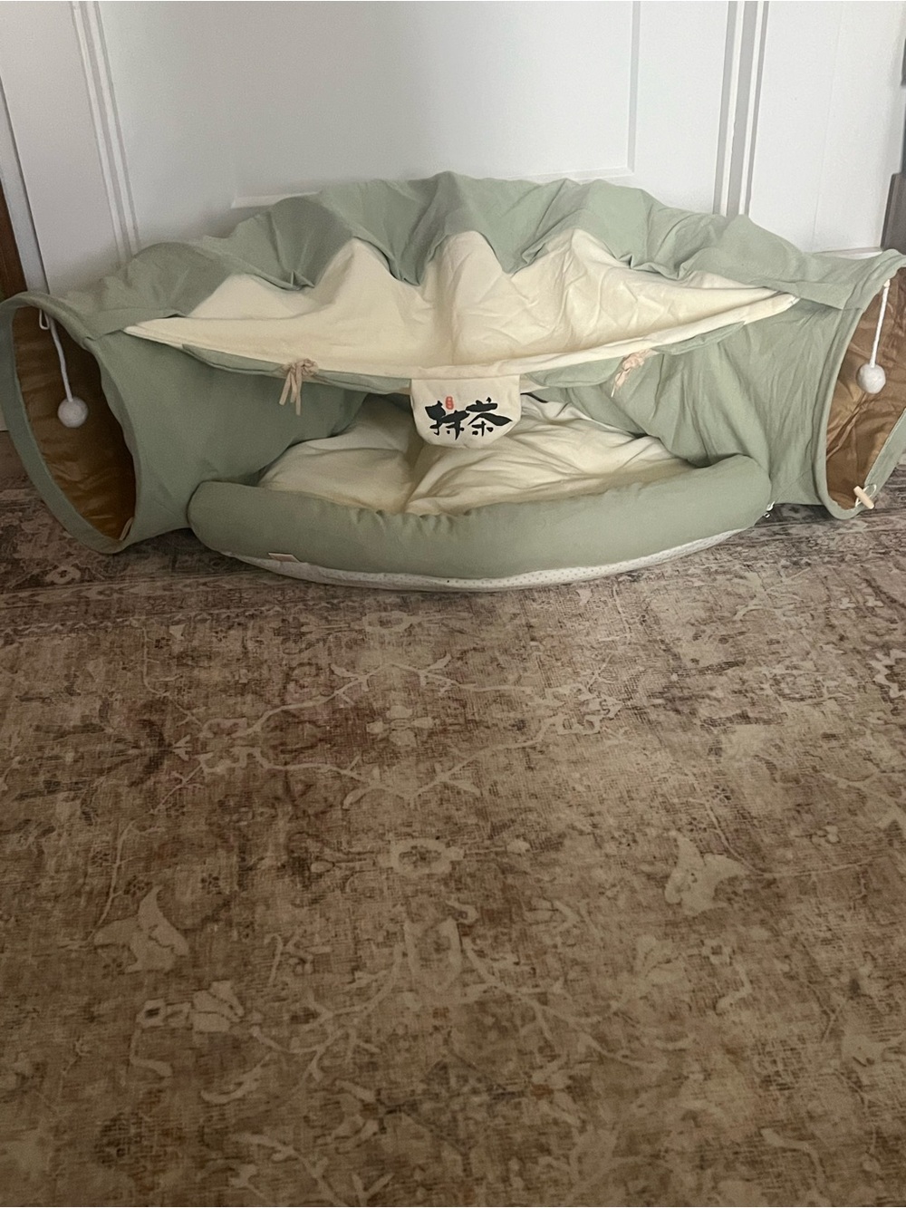 Peel-A-Boo Cat Tunnel & Bed - Picture 14 of 15